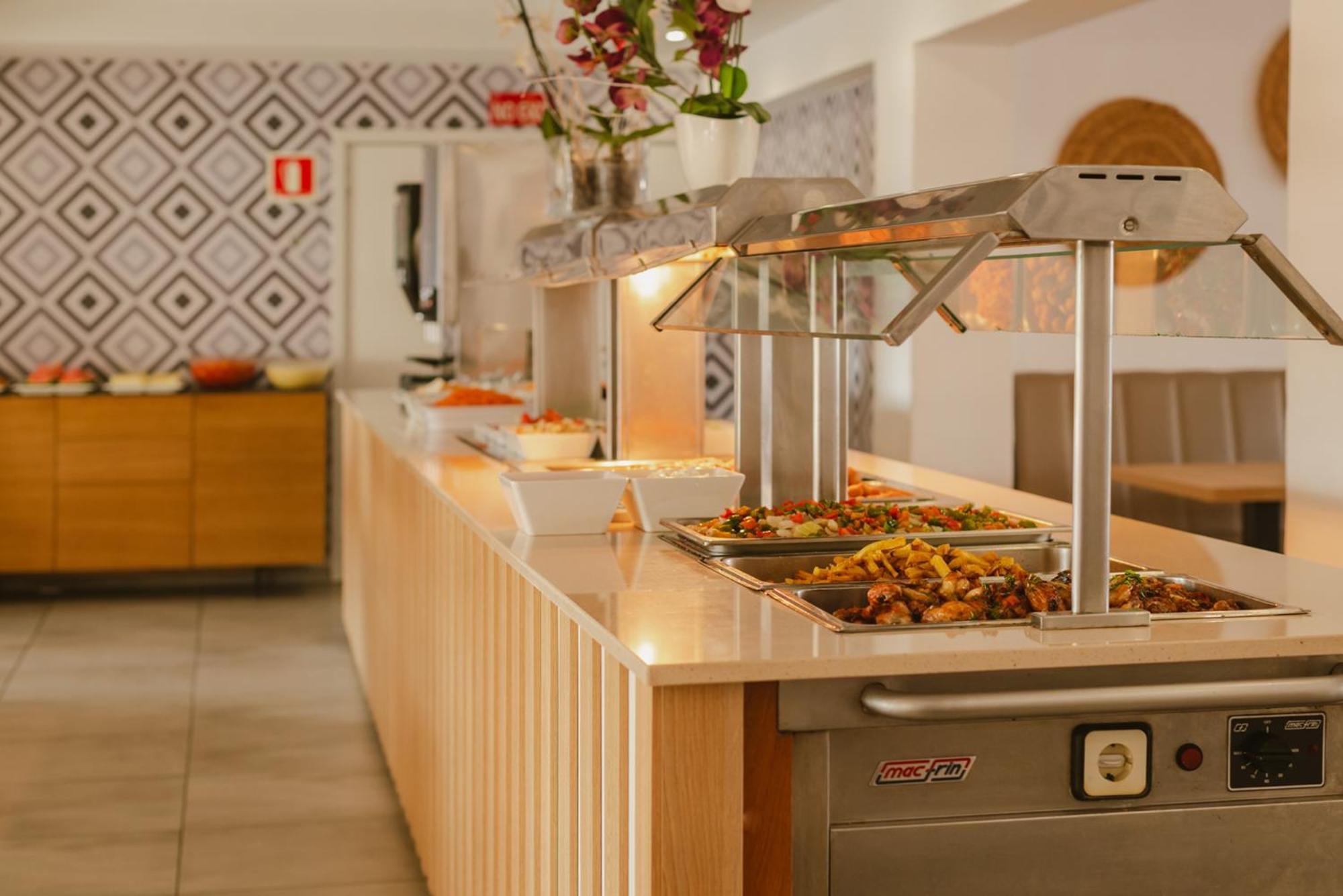 קאלה ראטג'אדה Hotel Lliteras מראה חיצוני תמונה