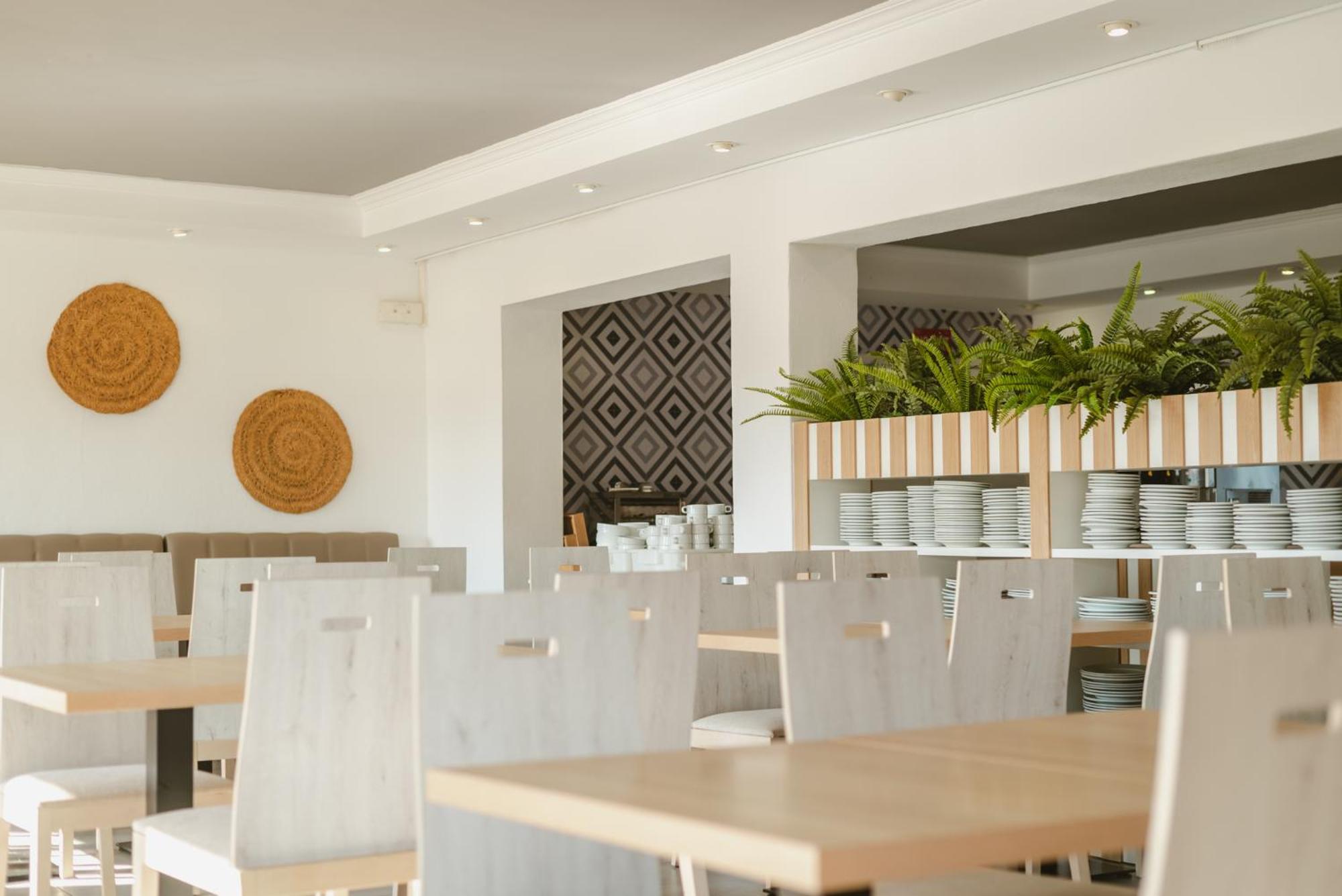 קאלה ראטג'אדה Hotel Lliteras מראה חיצוני תמונה