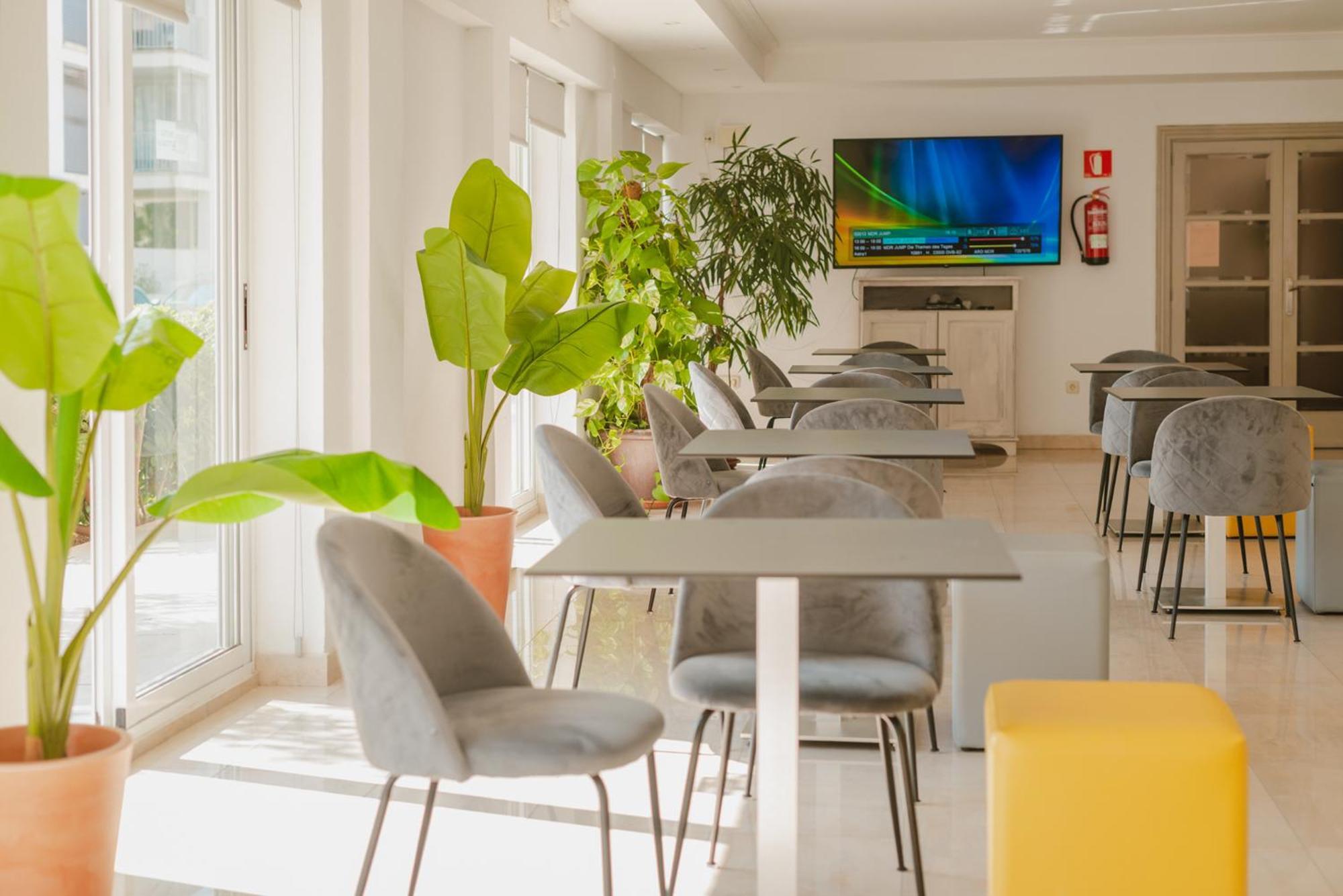 קאלה ראטג'אדה Hotel Lliteras מראה חיצוני תמונה